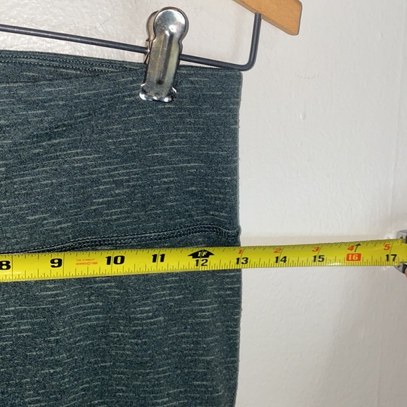 🦋Comfy cute green Champion leggings! - Picture 8 of 8